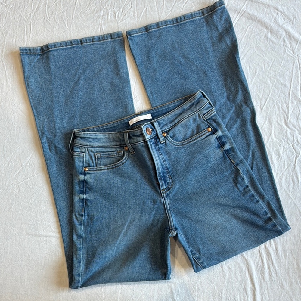 Lauren Conrad Bootcut Flare Jeans in a size 4